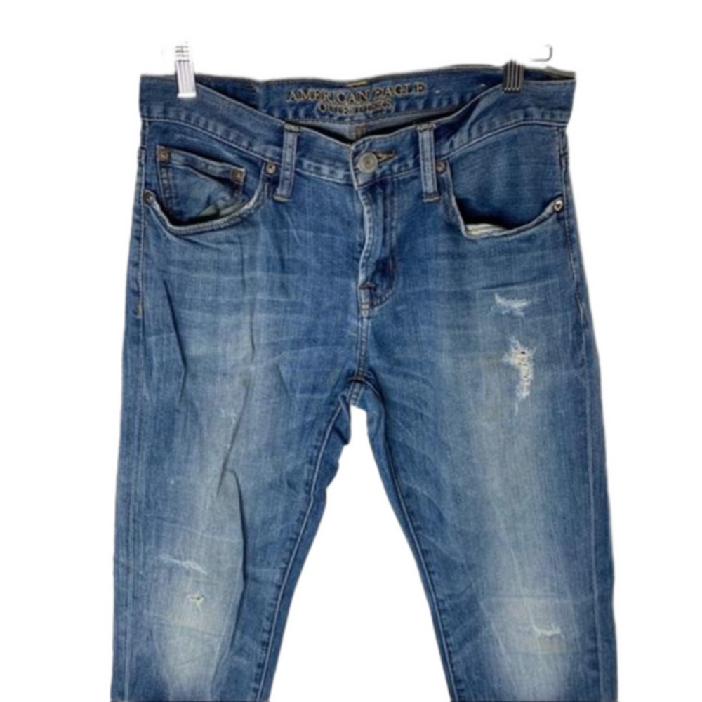 American Eagle Skinny some distressing 30/32